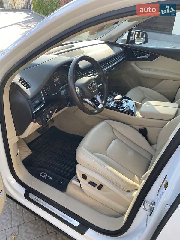 Позашляховик / Кросовер Audi Q7 2018 в Львові