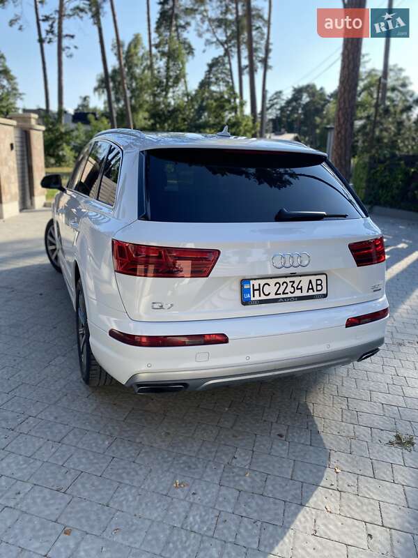 Позашляховик / Кросовер Audi Q7 2018 в Львові