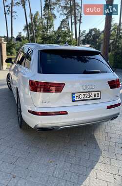 Внедорожник / Кроссовер Audi Q7 2018 в 