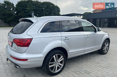 Позашляховик / Кросовер Audi Q7 2015 в 