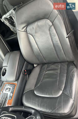 Позашляховик / Кросовер Audi Q7 2015 в 