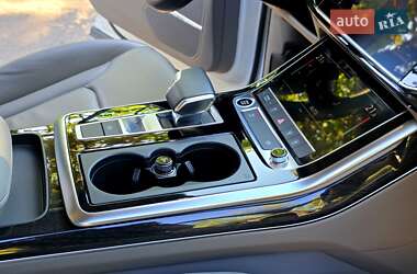 Внедорожник / Кроссовер Audi Q7 2022 в 