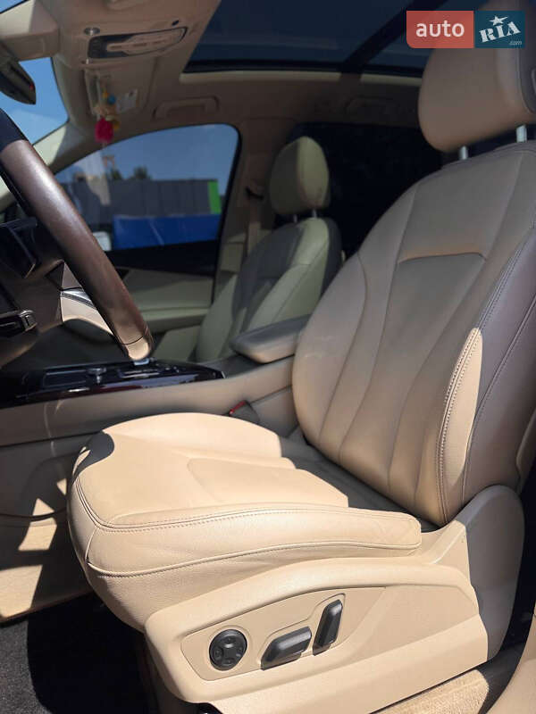 Позашляховик / Кросовер Audi Q7 2017 в Кропивницькому