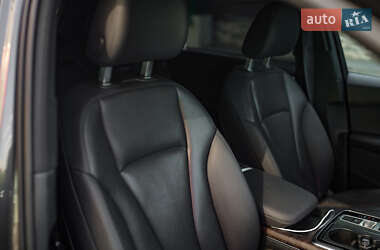 Позашляховик / Кросовер Audi Q7 2019 в 