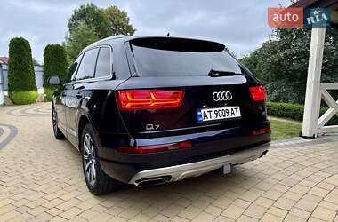 Внедорожник / Кроссовер Audi Q7 2017 в 
