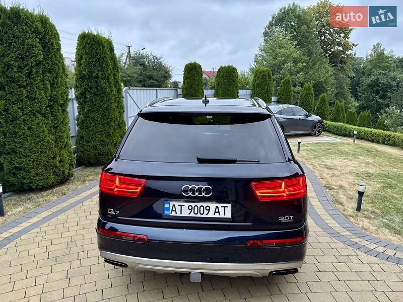 Позашляховик / Кросовер Audi Q7 2017 в Івано-Франківську