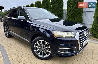 Внедорожник / Кроссовер Audi Q7 2017 в 