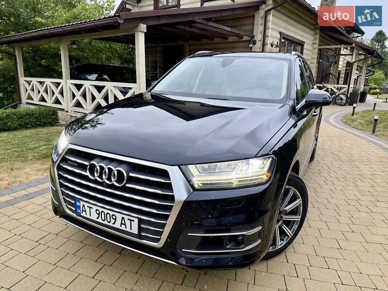 Позашляховик / Кросовер Audi Q7 2017 в Івано-Франківську