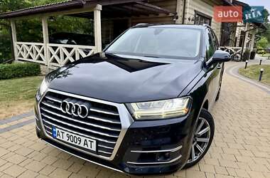 Внедорожник / Кроссовер Audi Q7 2017 в 