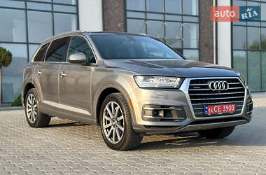 Внедорожник / Кроссовер Audi Q7 2017 в 