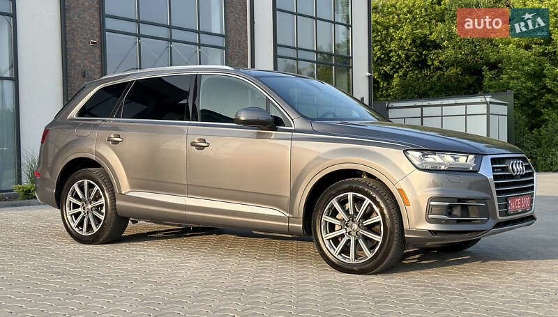 Позашляховик / Кросовер Audi Q7 2017 в Тернополі