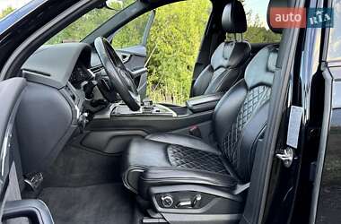 Позашляховик / Кросовер Audi Q7 2019 в 