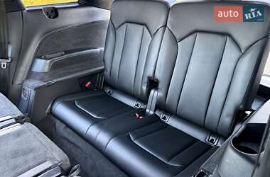 Позашляховик / Кросовер Audi Q7 2019 в 