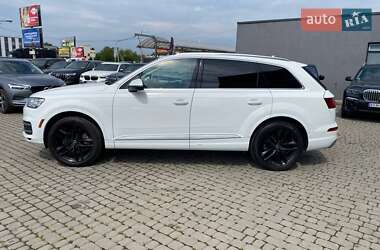 Внедорожник / Кроссовер Audi Q7 2016 в 