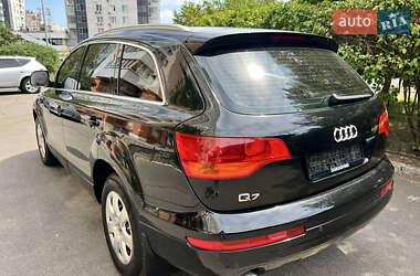 Позашляховик / Кросовер Audi Q7 2007 в 