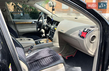 Позашляховик / Кросовер Audi Q7 2007 в 
