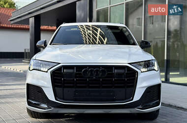 Позашляховик / Кросовер Audi Q7 2022 в 