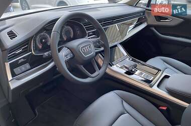Позашляховик / Кросовер Audi Q7 2025 в 
