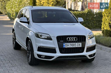 Позашляховик / Кросовер Audi Q7 2013 в 