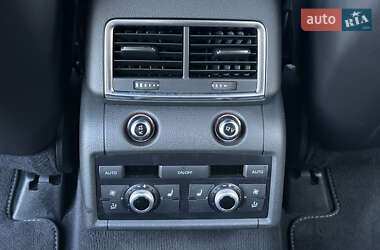 Позашляховик / Кросовер Audi Q7 2013 в 