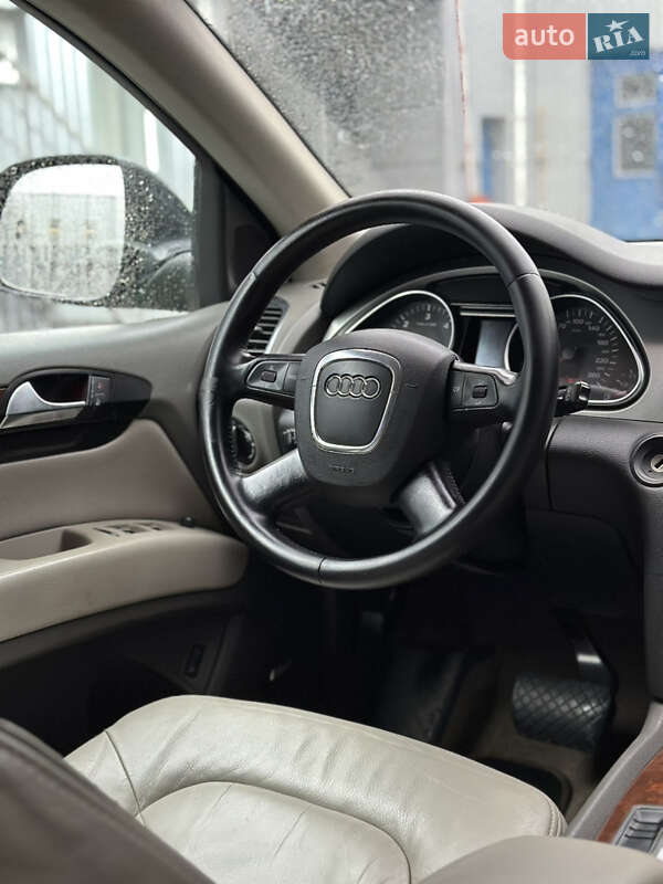 Позашляховик / Кросовер Audi Q7 2007 в Хмельницькому