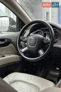 Внедорожник / Кроссовер Audi Q7 2007 в 