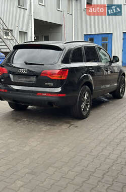 Внедорожник / Кроссовер Audi Q7 2007 в 