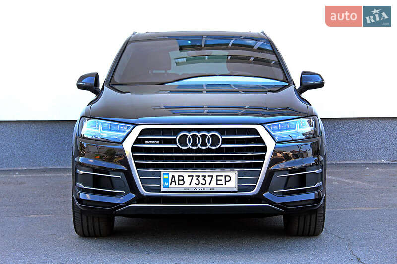 Позашляховик / Кросовер Audi Q7 2016 в Вінниці