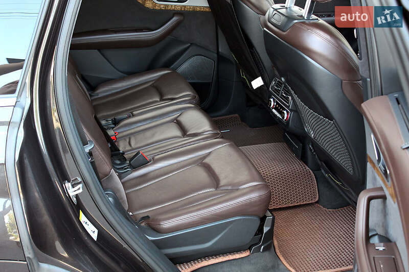 Позашляховик / Кросовер Audi Q7 2016 в Вінниці
