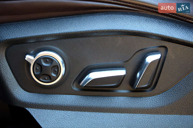 Позашляховик / Кросовер Audi Q7 2016 в Вінниці