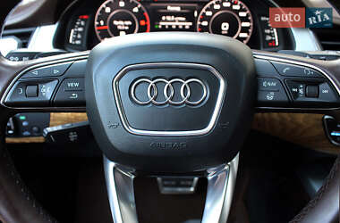 Позашляховик / Кросовер Audi Q7 2016 в 