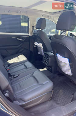 Позашляховик / Кросовер Audi Q7 2020 в Житомирі