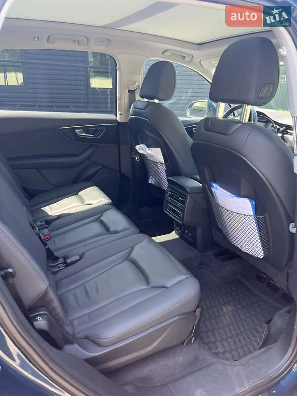 Позашляховик / Кросовер Audi Q7 2020 в Житомирі