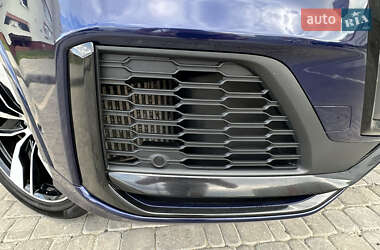 Позашляховик / Кросовер Audi Q7 2020 в 