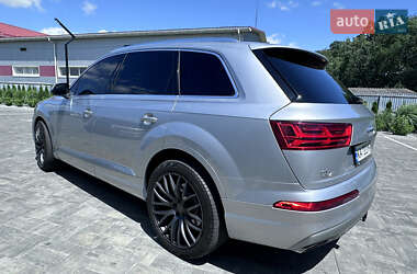 Внедорожник / Кроссовер Audi Q7 2017 в 