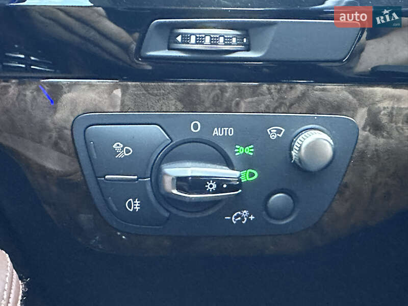 Позашляховик / Кросовер Audi Q7 2017 в Луцьку