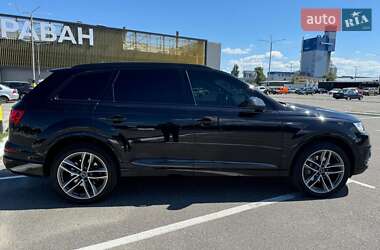 Внедорожник / Кроссовер Audi Q7 2018 в 