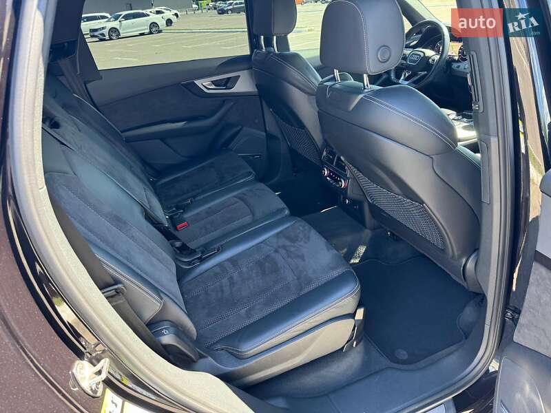 Позашляховик / Кросовер Audi Q7 2018 в Києві
