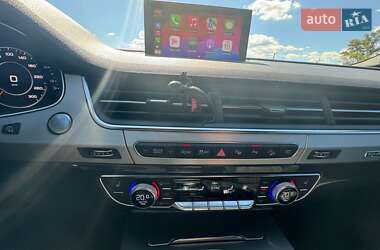 Внедорожник / Кроссовер Audi Q7 2018 в 