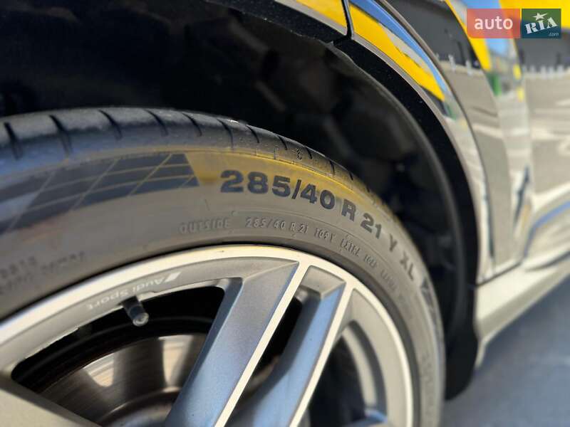 Позашляховик / Кросовер Audi Q7 2018 в Києві