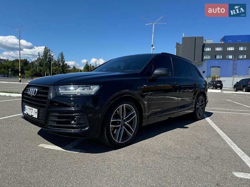 Позашляховик / Кросовер Audi Q7 2018 в Києві