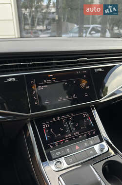Внедорожник / Кроссовер Audi Q7 2020 в 