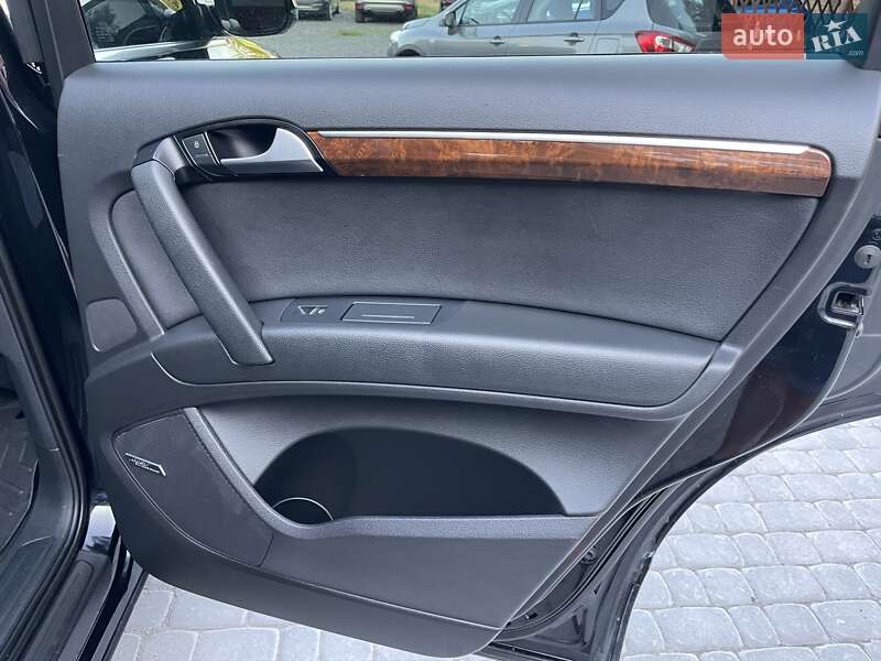 Внедорожник / Кроссовер Audi Q7 2014 в Виннице