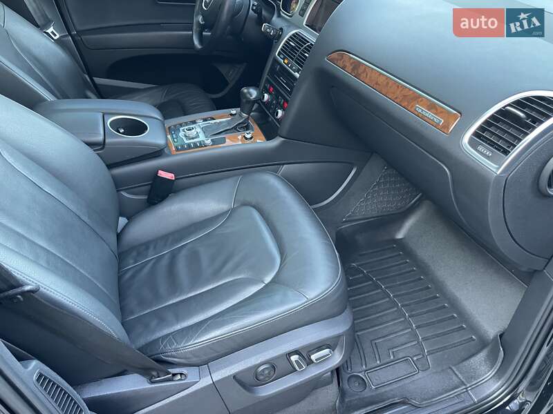Внедорожник / Кроссовер Audi Q7 2014 в Виннице