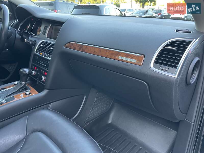 Внедорожник / Кроссовер Audi Q7 2014 в Виннице