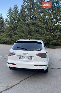 Позашляховик / Кросовер Audi Q7 2006 в 