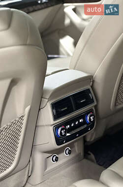 Внедорожник / Кроссовер Audi Q7 2017 в 