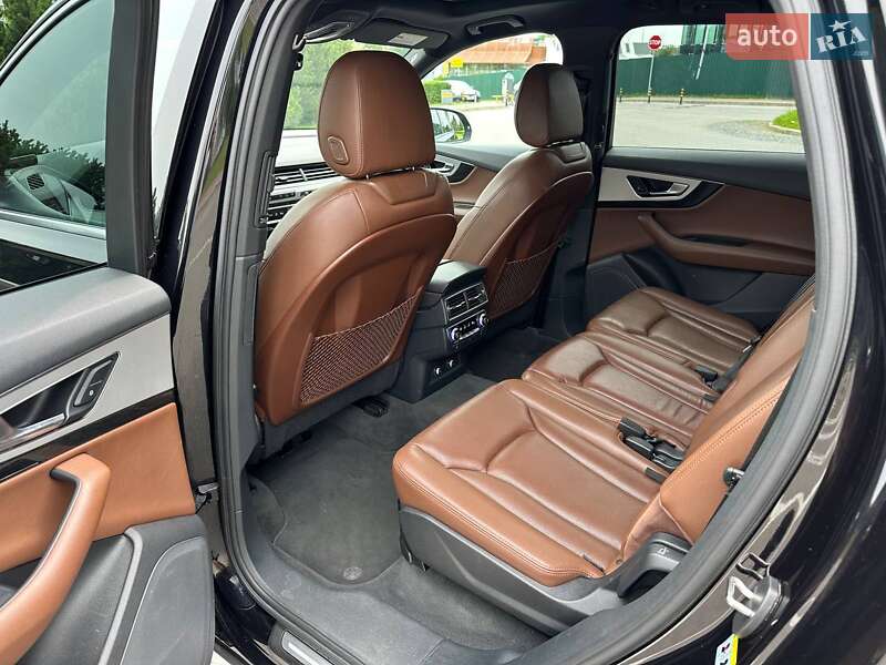 Позашляховик / Кросовер Audi Q7 2017 в Києві