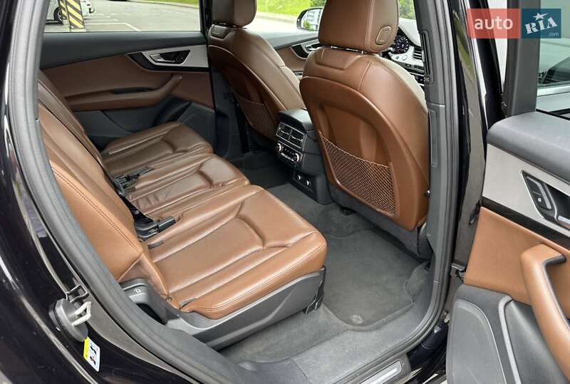 Позашляховик / Кросовер Audi Q7 2017 в Києві