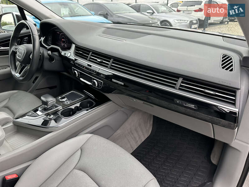 Позашляховик / Кросовер Audi Q7 2016 в Івано-Франківську